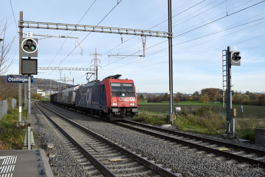 10116-0031-111125.jpg - SBB-CFF Re 484.014-6 "ChemOil" / Otelfingen 11.11.2025