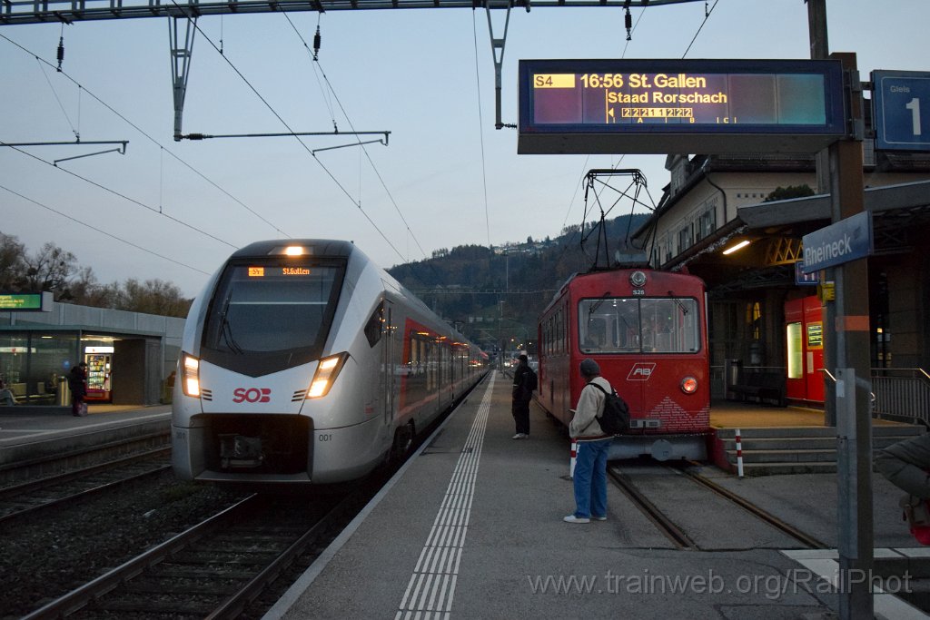 10122-0025-121125.jpg - SOB RABe 526.001-3 "Bachtel" + RhW BDeh 1/2 1 "Liseli" / Rheineck 12.11.2025