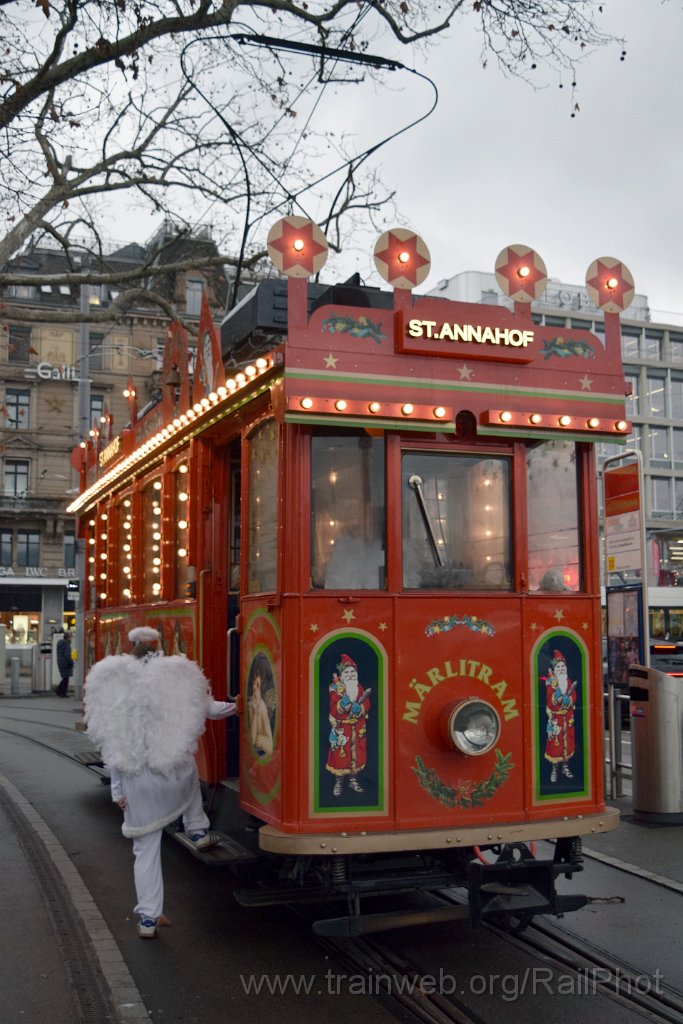10134-0023-051225.jpg - VBZ Ce 2/2 1208 "Märlitram" / Bellevue 5.12.2025