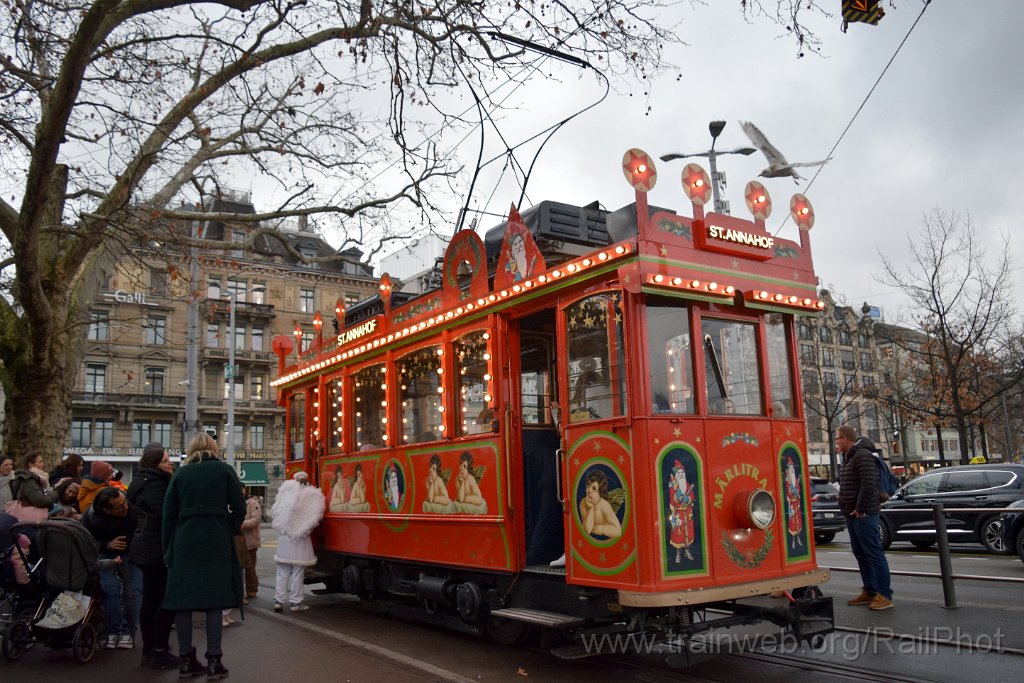10134-0027-051225.jpg - VBZ Ce 2/2 1208 "Märlitram" / Bellevue 5.12.2025