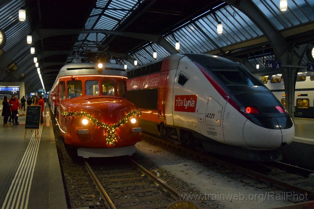 10136-0048-051225.jpg - SBB-CFF RAe 4/8 1021 + SNCF TGV 310.042 / Zürich HB 5.12.2025