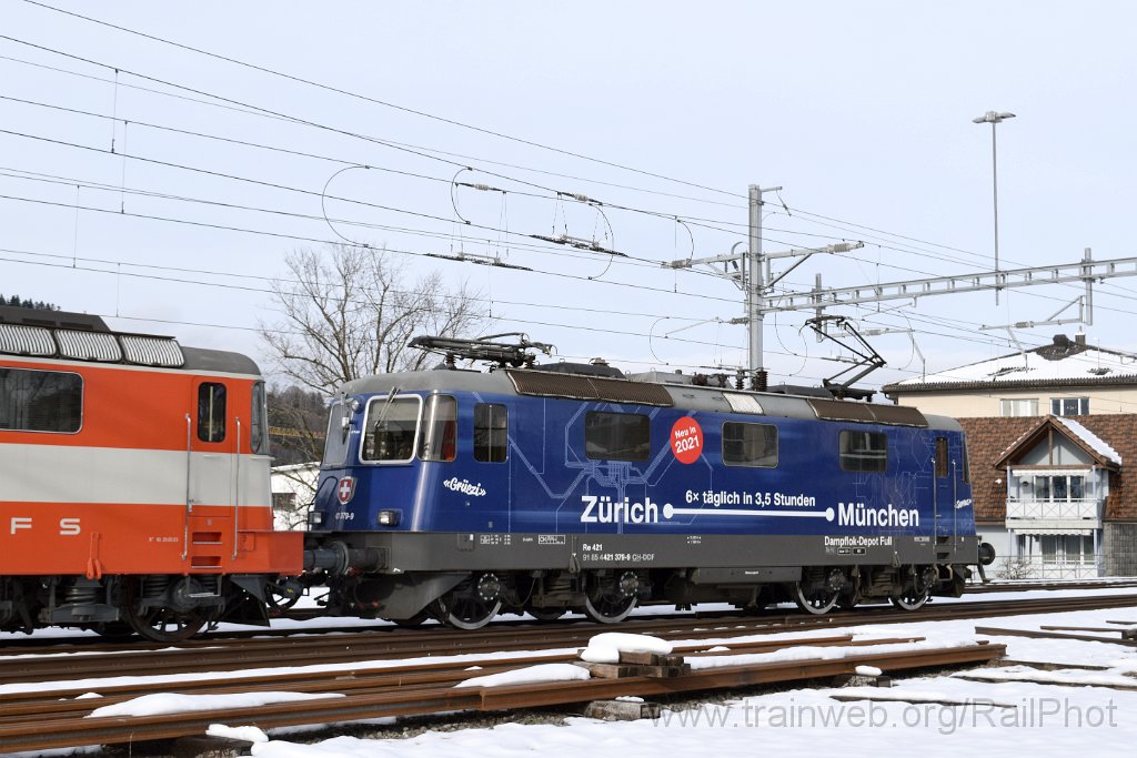 10140-0026-061225.jpg - DDF Re 421.379-9 "Zürich-München 2021" / Einsiedeln 6.12.2025