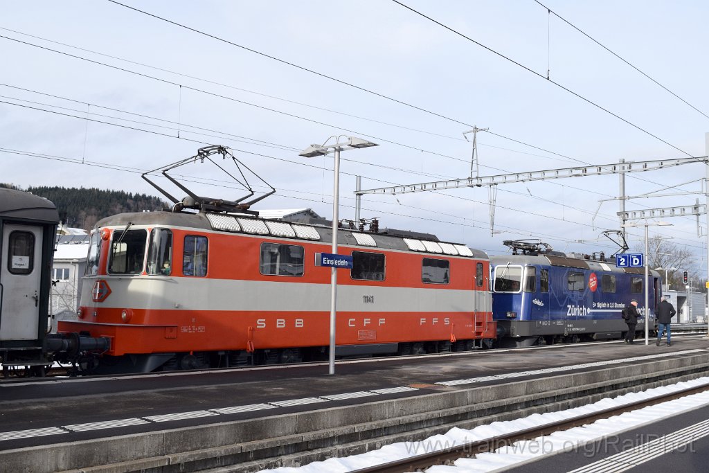 10141-0040-061225.jpg - DDF Re 421.379-9 "Zürich-München 2021" + DSF Re 4/4" 11141 / Einsiedeln 6.12.2025