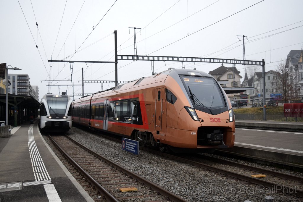 10146-0014-141225.jpg - Thurbo RABe 526.785-1 "Gemeinde Eschlikon" + SOB RABe 526.226 / Wattwil 14.12.2025