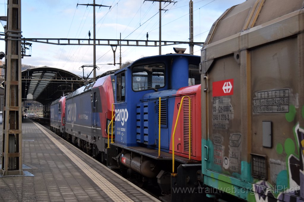 10193-0015-060226.jpg - SBB-CFF 193.063 + 193.067 + Tm 232.216-2 / Olten 6.2.2026