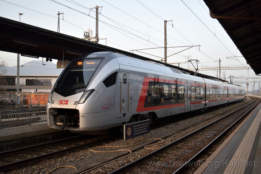 10237-0019-070326.jpg - SOB RABe 526.002-1 "Calanda" / Rapperswil 7.3.2026