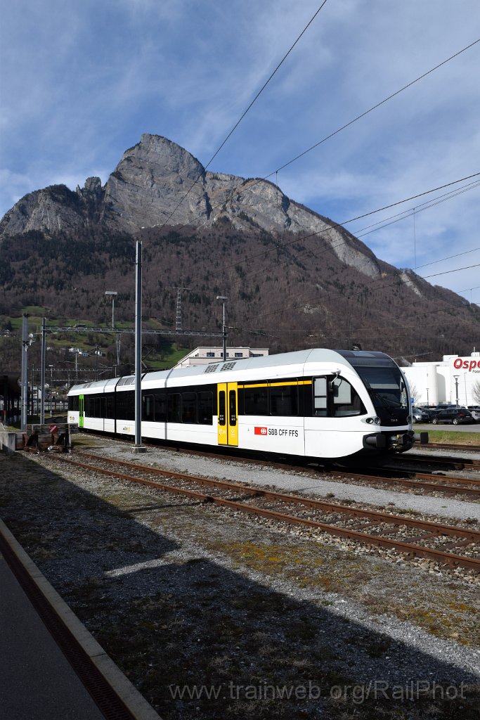 10243-0039-130326.jpg - Thurbo RABe 526.734-9 / Sargans 13.3.2026