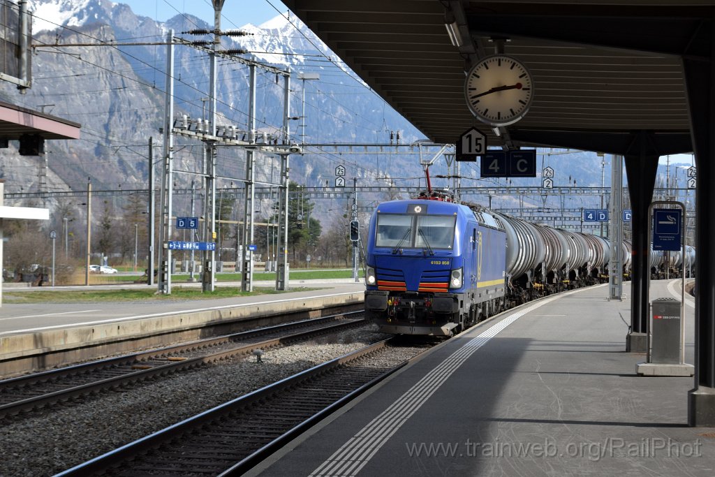 10243-0048-130326.jpg - Beacon 193.050 / Sargans 13.3.2026