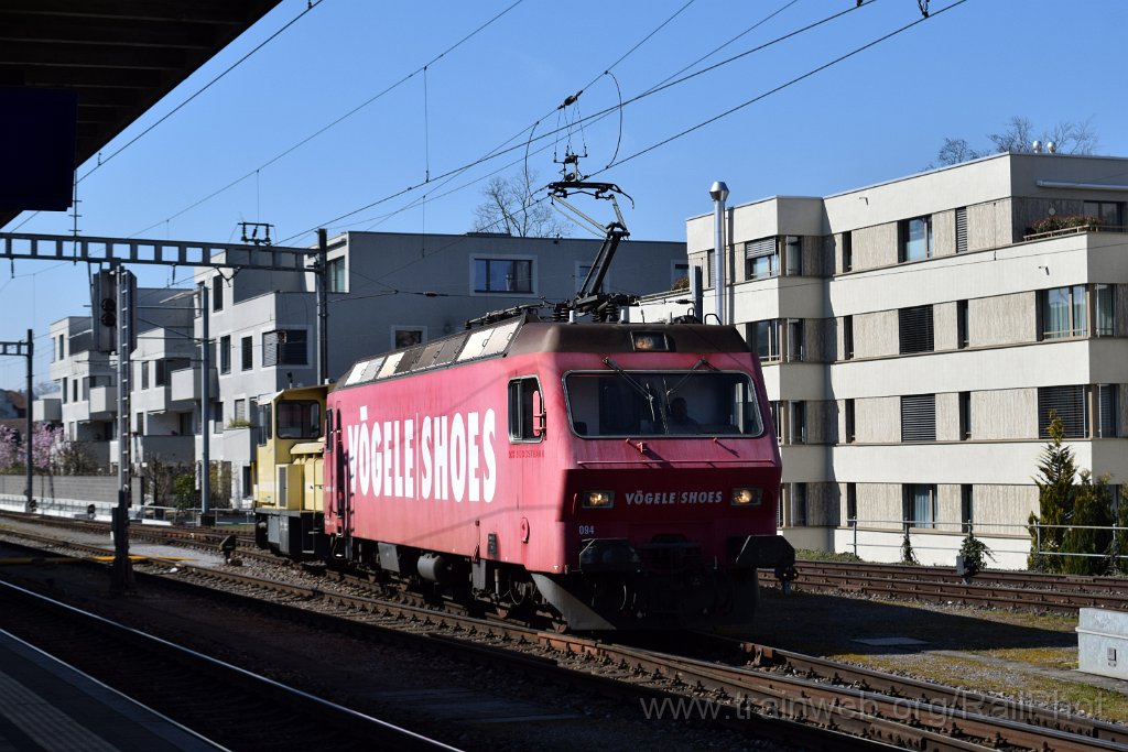 10246-0048-200326.jpg - DSF Re 456.094-2 "Herisau" + Stauffer Tm 235.098-1 "Bruno 2" / Frauenfeld 20.3.2026