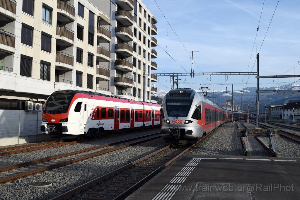 10252-0001-240326.jpg - RA RABe 533.712 + SOB RABe 526.046-8 "Ringelspitz" / Wattwil 24.3.2026