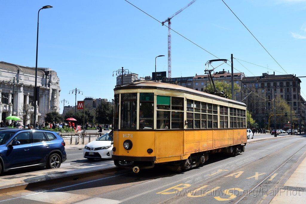 10254-0044-280326.jpg - ATM 1673 / Stazione Centrale Piazza Duca D'Aosta 28.3.2026