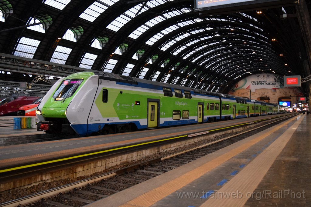 10256-0037-280326.jpg - Trenord ETR 421.050 / Milano C 28.3.2026