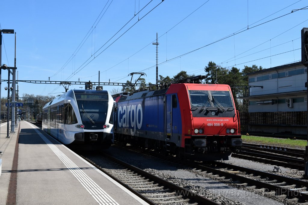 10262-0035-070426.jpg - SBB-CFF Re 484.008 + Thurbo RABe 526.747-1 ''Vorarlberg'' / Sulgen 7.4.2026