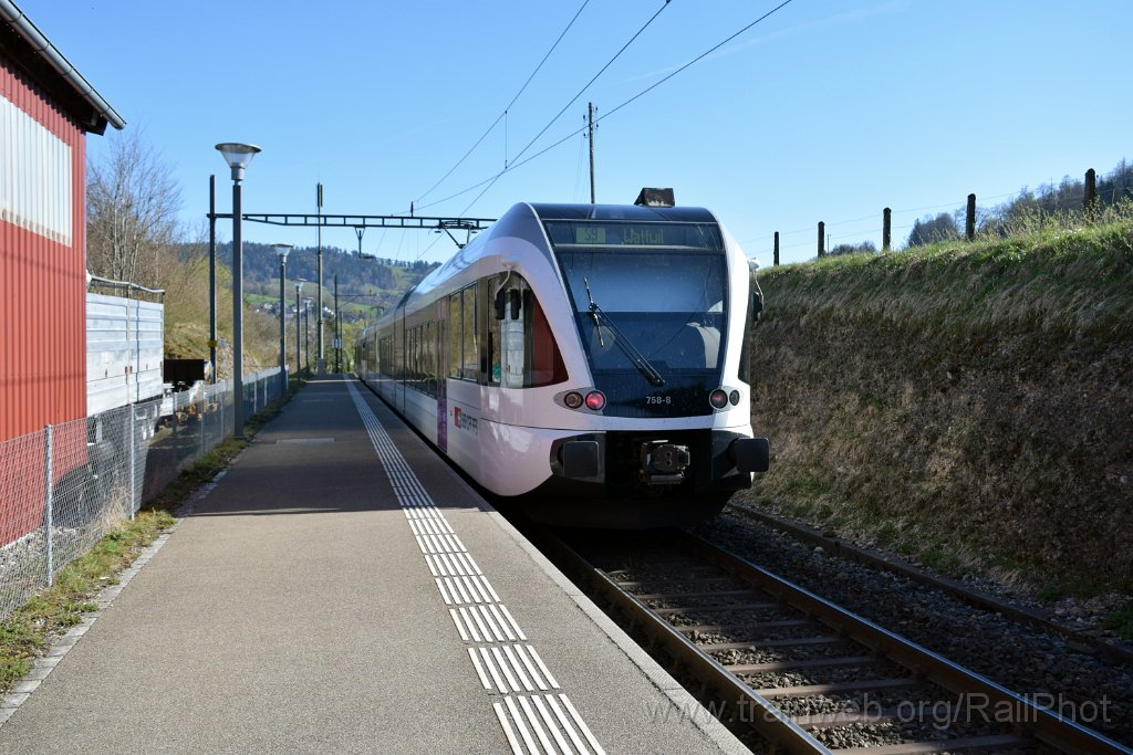 10264-0031-070426.jpg - Thurbo RABe 526.758-8 ''Sargans'' / Dietfurt 7.4.2026