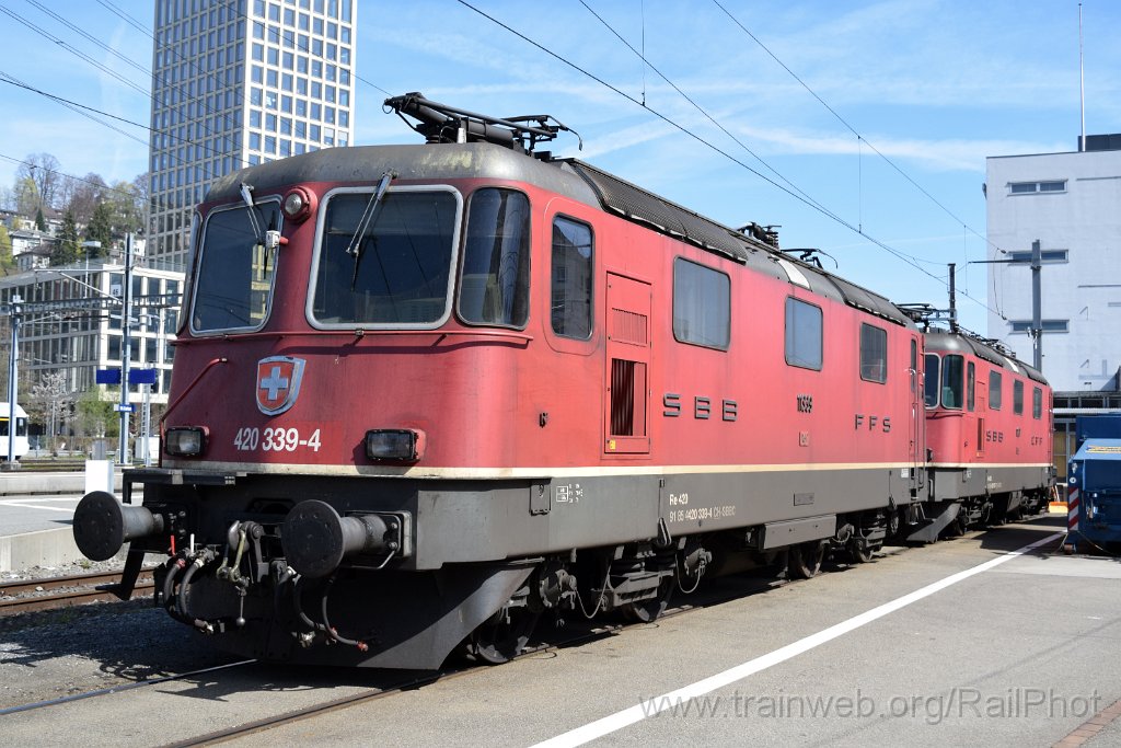 10265-0037-110426.jpg - SBB-CFF Re 4/4'' 11339 + Re 4/4'' 11267 / St.Gallen HB 11.4.2026