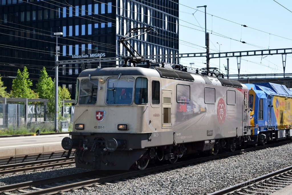 10296-0021-250426.jpg - SBB-CFF Re 420.251-1 ''175 ans de chemin de fer en Suisse'' / Zürich-Altstetten 25.4.2026