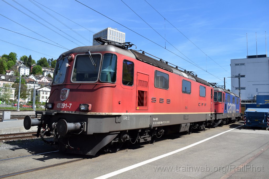 10303-0043-020526.jpg - SBB-CFF Re 4/4" 11291 + Re 420.275-0 / St.Gallen HB 2.5.2026