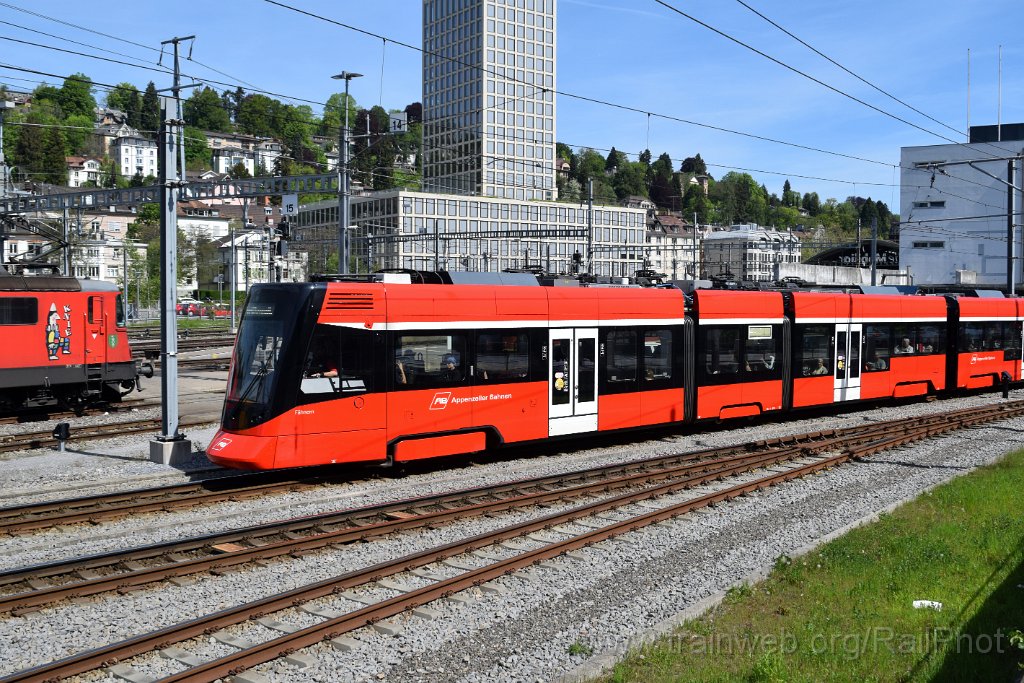 10305-0013-020526.jpg - AB Be 4/6 4011 "Fähnern" / St.Gallen HB 2.5.2026