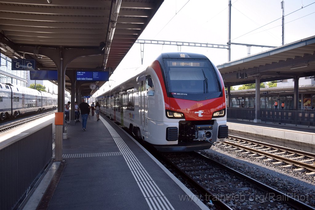 10419-0003-120826.jpg - Thurbo RABe 533.504 / Wil 12.8.2026