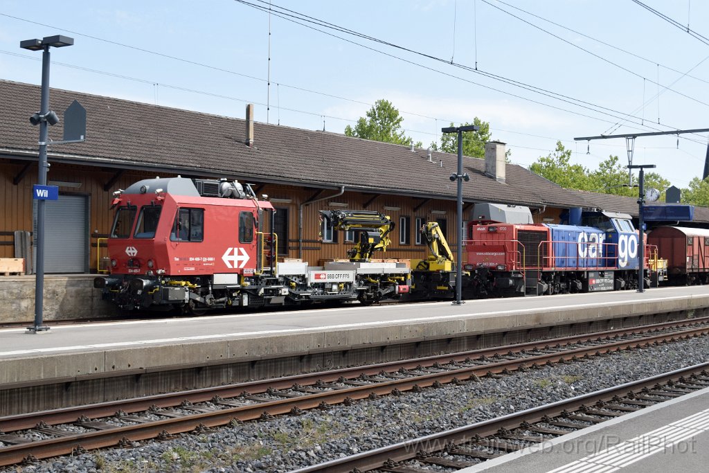 10419-0028-150826.jpg - SBB-CFF Tm 234.425-7 + Am 843.081-1 / Wil 15.8.2026