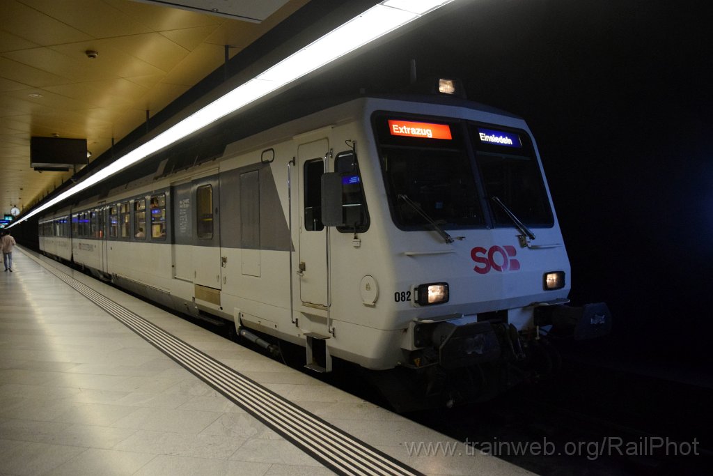 10428-0017-160826.jpg - VNPZ RBDe 561.082-9 / Zürich HB (Löwenstrasse) 16.8.2026