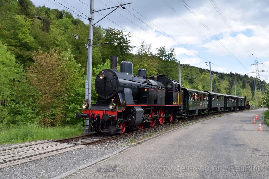 3902-0007-150516.jpg - BT Eb 3/5 9 + ZMB Ed 3/3 2 "Hansli" / Sihlwald 15.5.2016