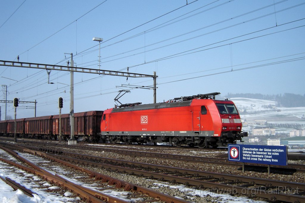 1010-0026-060205.jpg - DBAG 185.115-3 / Immensee 6.2.2005