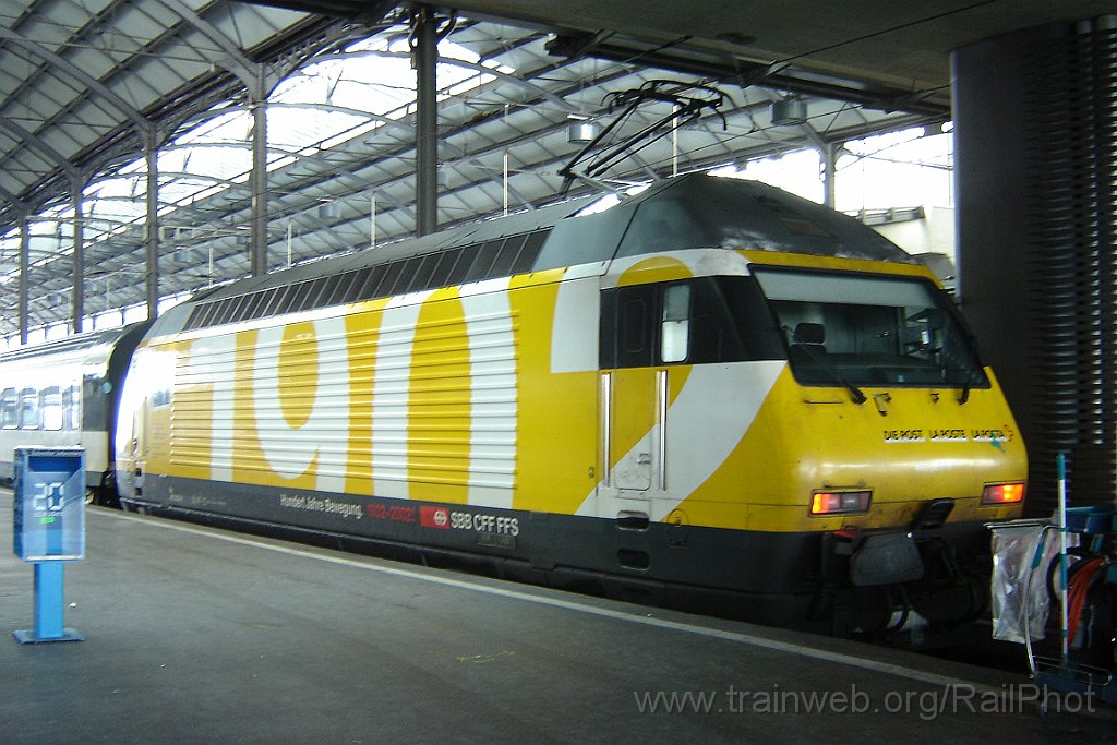 1012-0046-160205.jpg - SBB-CFF Re 460.083-9 ''PTT 1902-2002'' / Luzern 16.2.2005