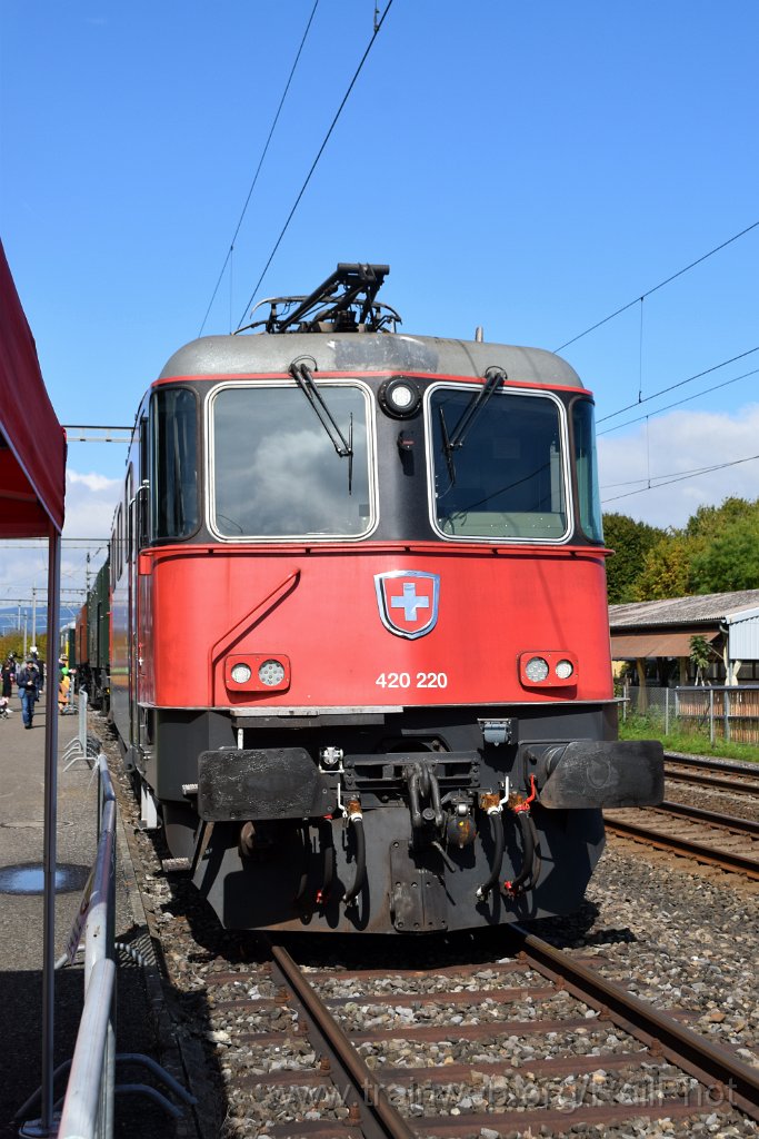 10048-0031-280925.jpg - SBB-CFF Re 420.220-6 / Richterswil 28.9.2025