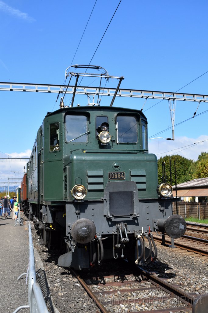 10048-0035-280925.jpg - SBB-CFF Ae 3/6' 10664 / Richterswil 28.9.2025