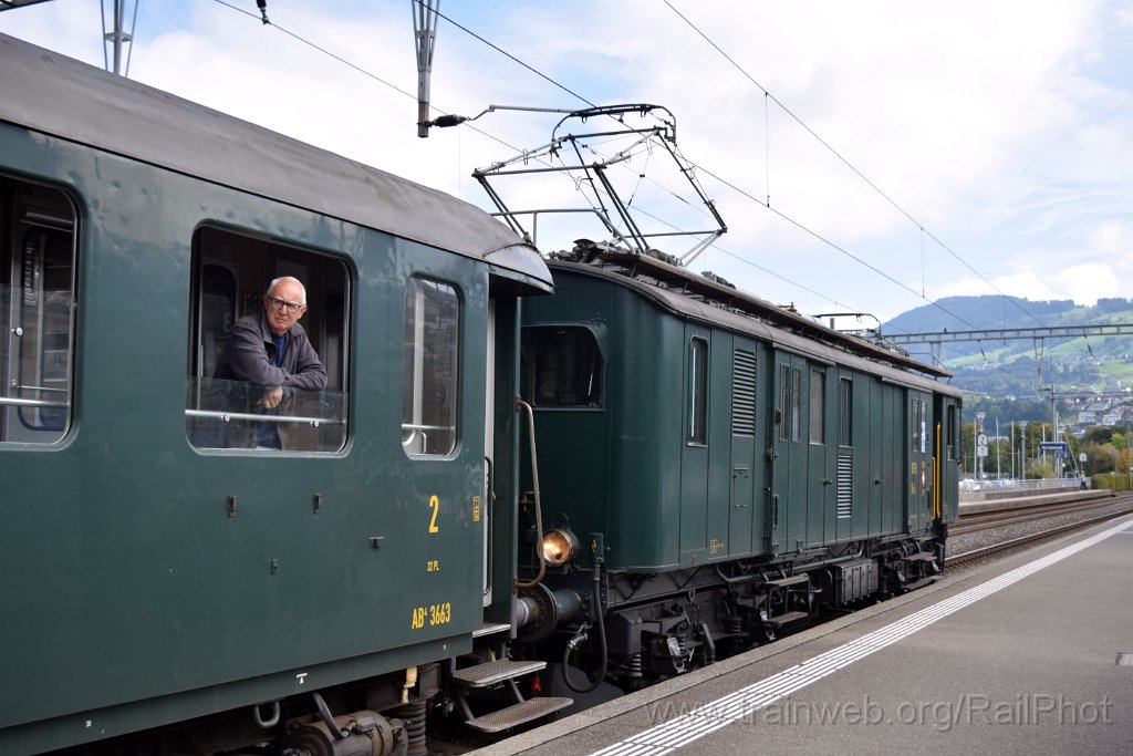 10049-0046-280925.jpg - SBB-CFF De 4/4 1679 / Richterswil 28.9.2025