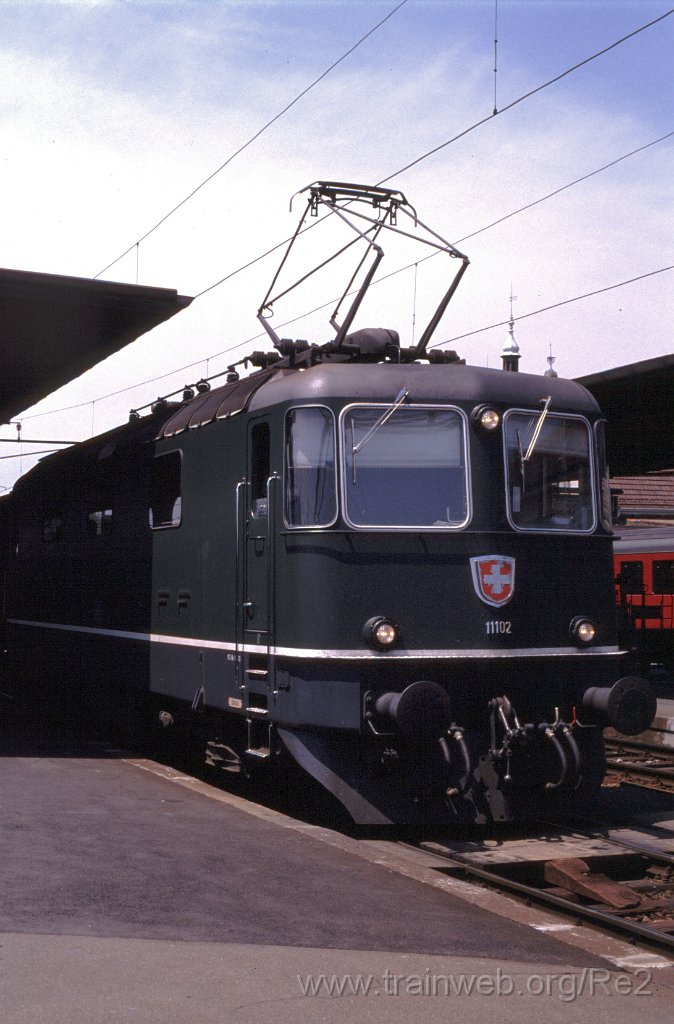 0239-0009.jpg - SBB-CFF Re 4/4'' 11102 / Rapperswil 17.6.1989