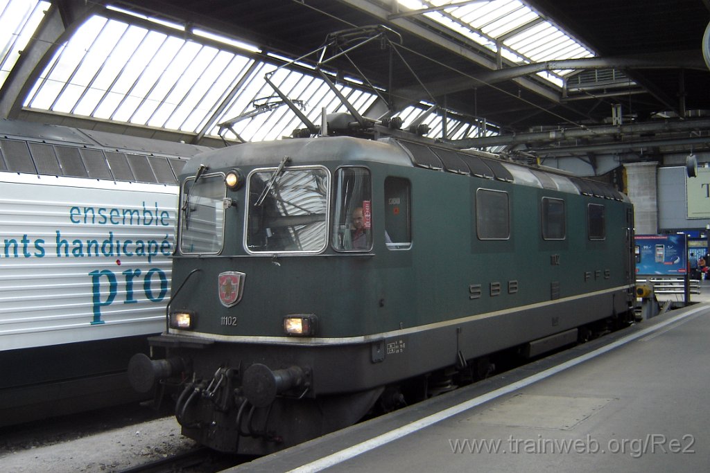 1066-0005-090705.jpg - SBB-CFF Re 4/4'' 11102 / Zürich HB 9.7.2005