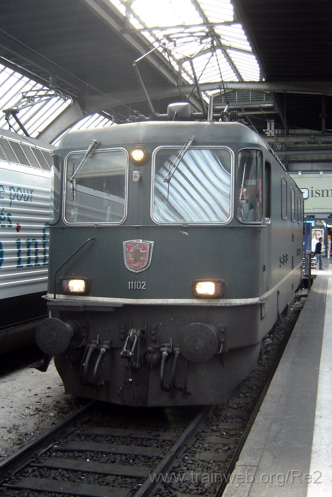 1066-0010-090705.jpg - SBB-CFF Re 4/4'' 11102 / Zürich HB 9.7.2005