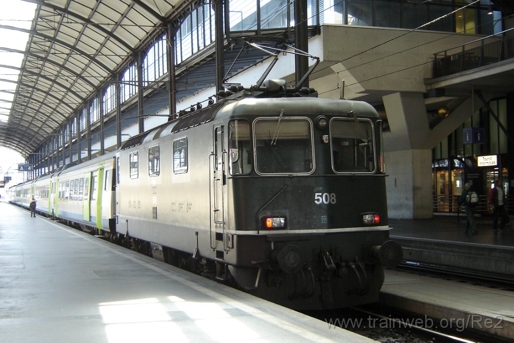 1215-0008-310806.jpg - BLS Re 420.508-4 / Luzern 31.8.2006