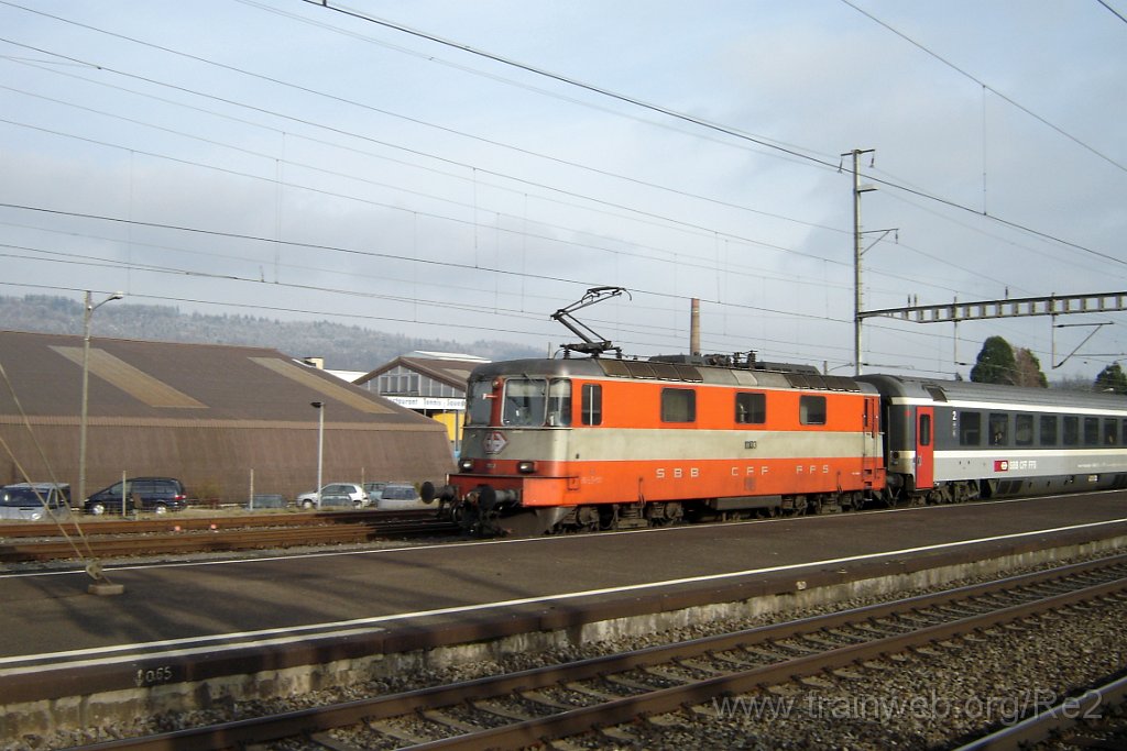 1003-0042-301204.jpg - SBB-CFF Re 4/4'' 11103 / Schlieren 30.12.2004