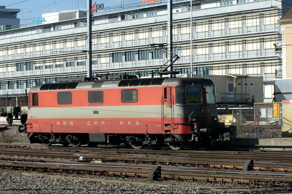 1021-0040-190305.jpg - SBB-CFF Re 4/4'' 11106 / Zürich HB 19.3.2005