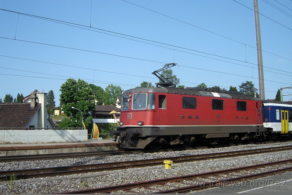 1058-0001-030605.jpg - SBB-CFF Re 4/4'' 11107 / Dübendorf 3.6.2005