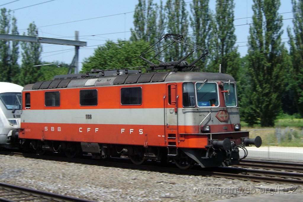 1195-0012-250606.jpg - SBB-CFF Re 4/4'' 11108 / Glanzenberg 25.6.2006