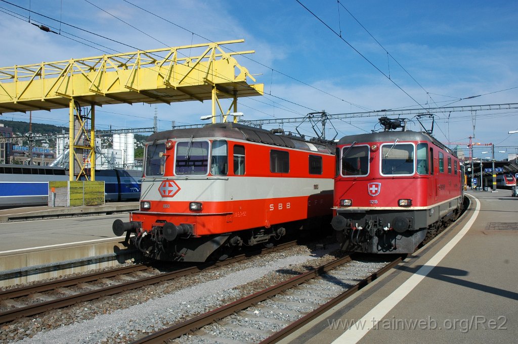 1709-0048-050809.jpg - SBB-CFF Re 4/4'' 11215 + SBB-CFF Re 4/4'' 11108 / Zürich HB 5.8.2009