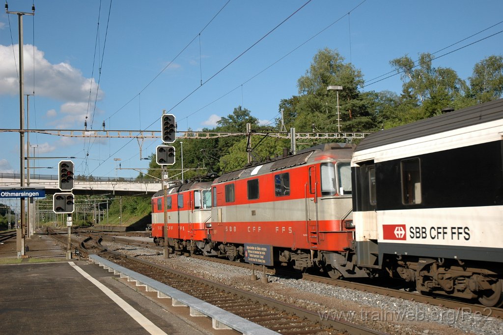 2877-0035-300713.jpg - SBB-CFF Re 4/4'' 11108 + SBB-CFF Re 4/4'' 11109 + SBB-CFF Signal B3/BD*3 + SBB-CFF Signal B4/BD*4 / Othmarsingen 30.7.2013