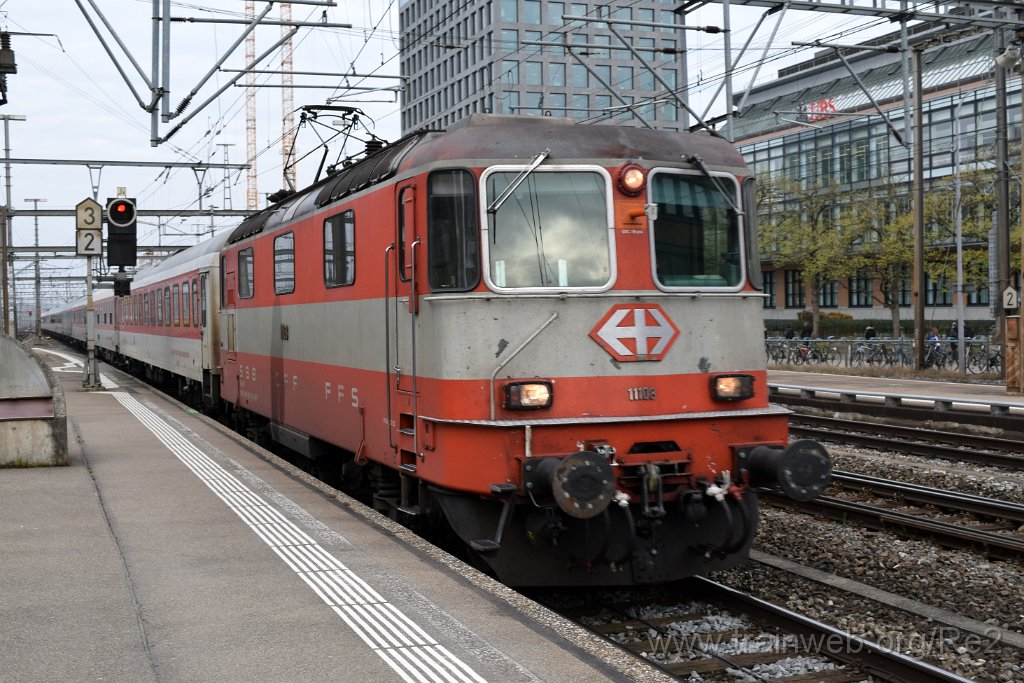 4266-0034-151116.jpg - SBB-CFF Re 4/4'' 11108 (Re 420.108-3)  (Re 91 85 4 420 108-3 CH-SBB) / Zürich-Altstetten 15.11.2016