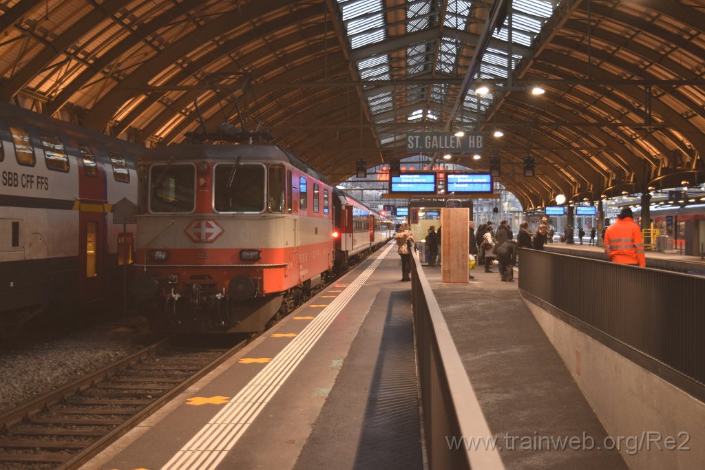 4804-0015-301217.jpg - SBB-CFF Re 4/4'' 11108 (Re 420.108-3)  (Re 91 85 4 420 108-3 CH-SBB) / St.Gallen HB 30.12.2017