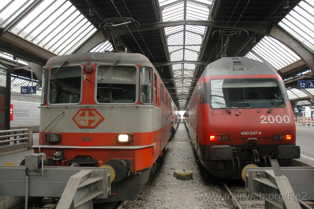 2430-0003-050612.jpg - SBB-CFF Re 4/4'' 11109 + SBB-CFF Re 460.047-4 ''Maderanertal'' / Zürich HB 5.6.2012
