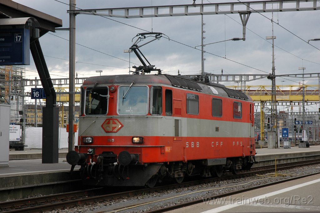2497-0050-120712.jpg - SBB-CFF Re 4/4'' 11109 / Zürich HB 12.7.2012
