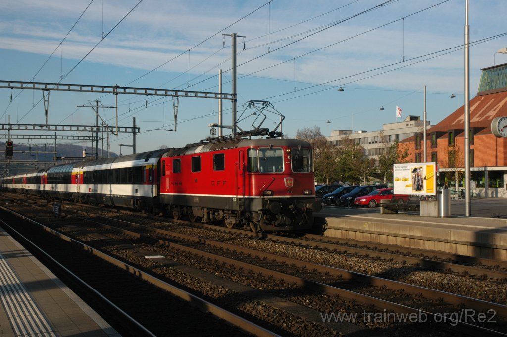 3418-0046-241214.jpg - SBB-CFF Re 4/4'' 11111 / Liestal 24.12.2014
