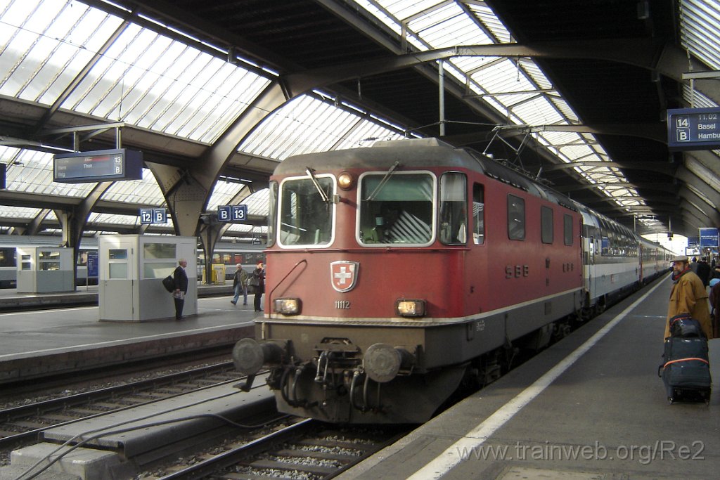 1129-0040-101105.jpg - SBB-CFF Re 4/4'' 11112 / Zürich HB 10.11.2005
