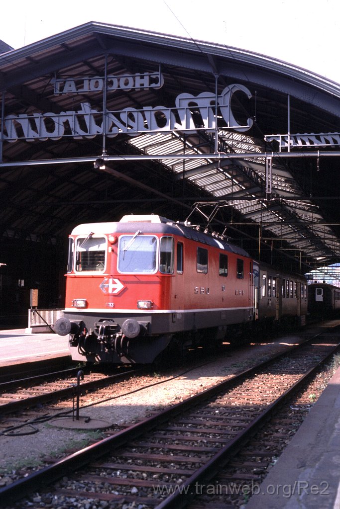 0232-0024.jpg - SBB-CFF Re 4/4'' 11113 / St.Gallen HB 20.5.1989