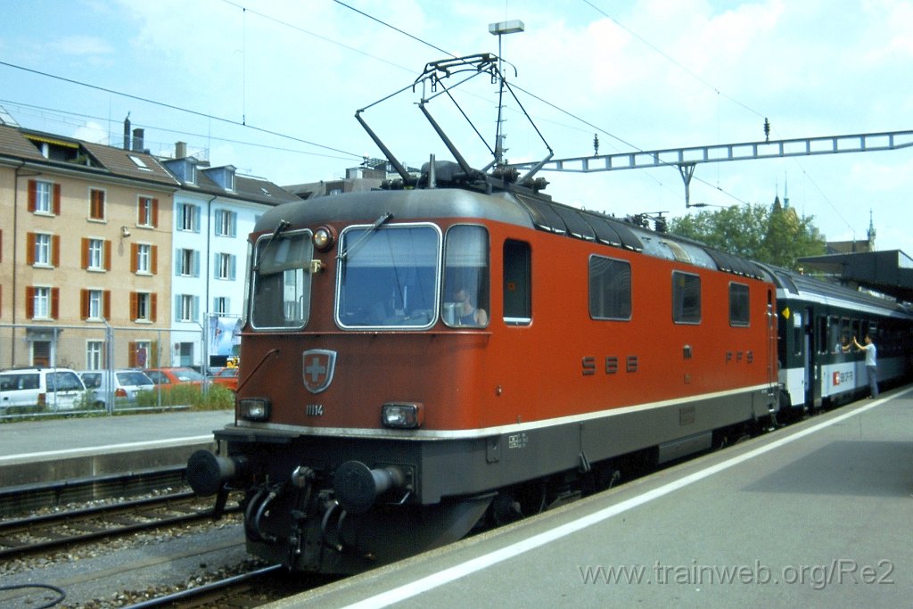 0886-0012.jpg - SBB-CFF Re 4/4'' 11114 / Zürich HB 25.5.2001