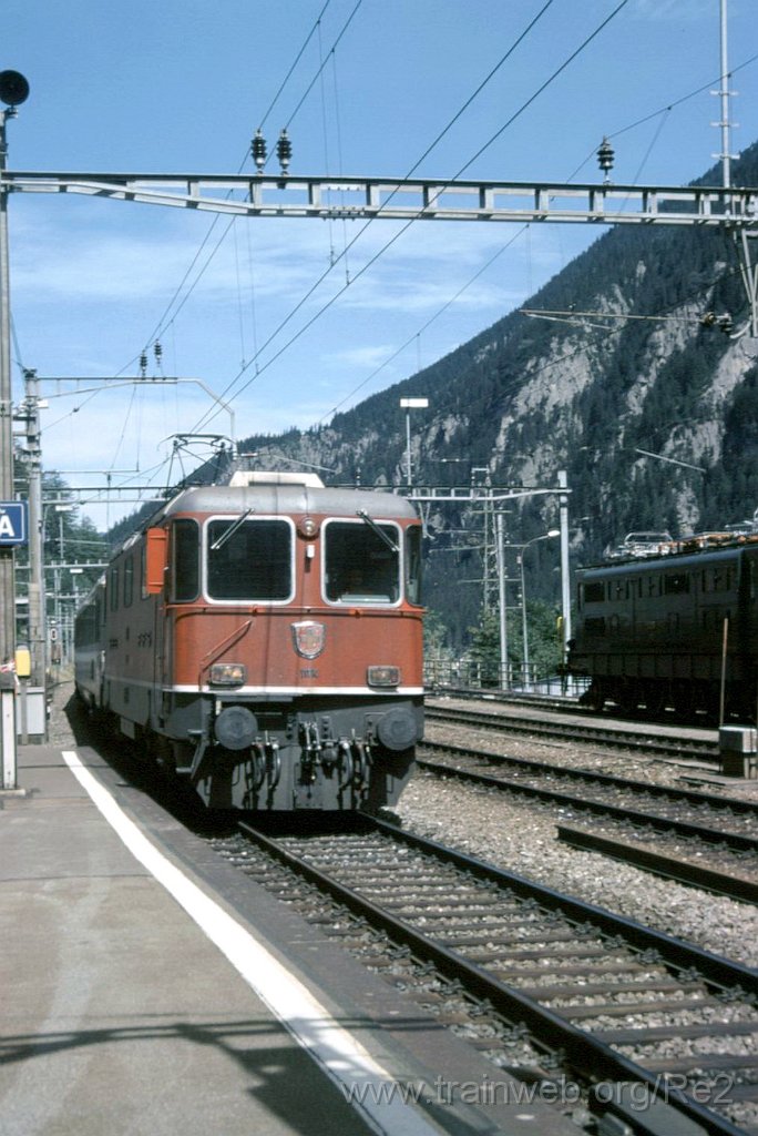 0988-0011-220804.jpg - SBB-CFF Re 4/4'' 11114 / Göschenen 22.8.2004